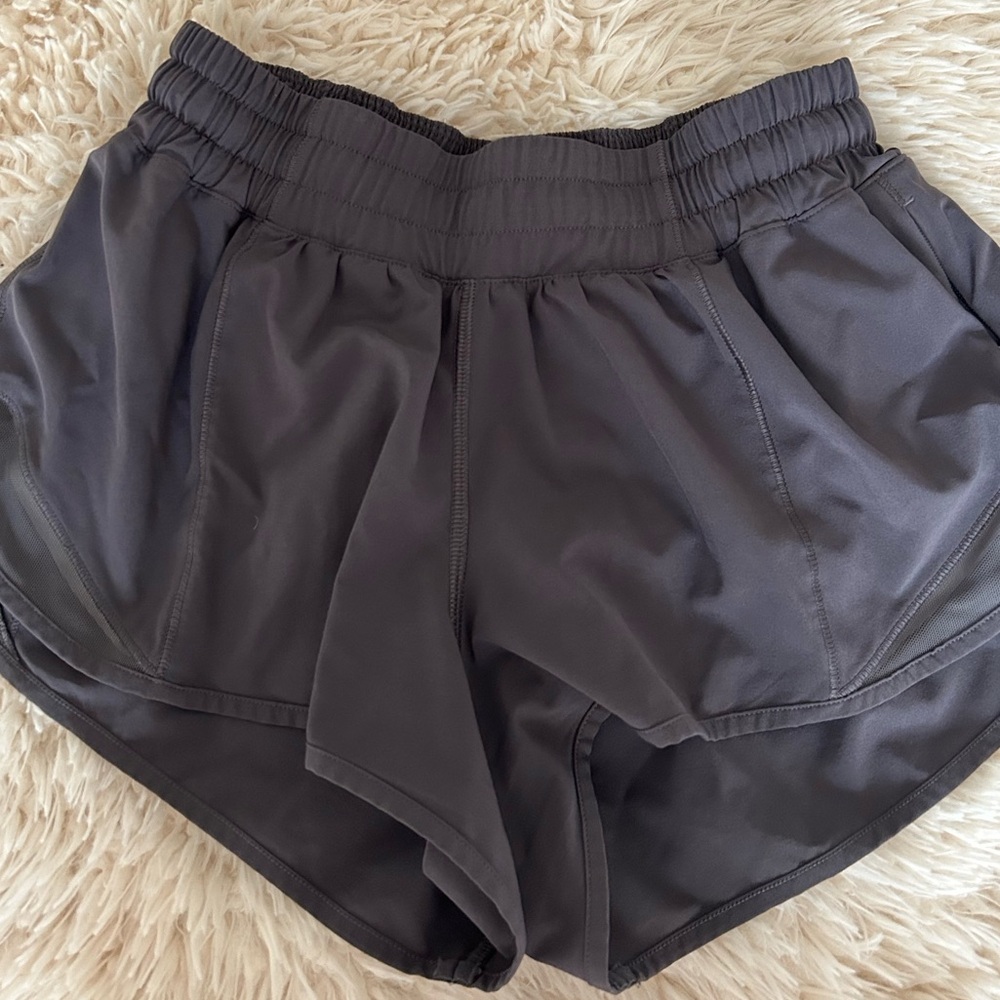 Lululemon Hotty Hot Short Low Rise 2.5” Gray